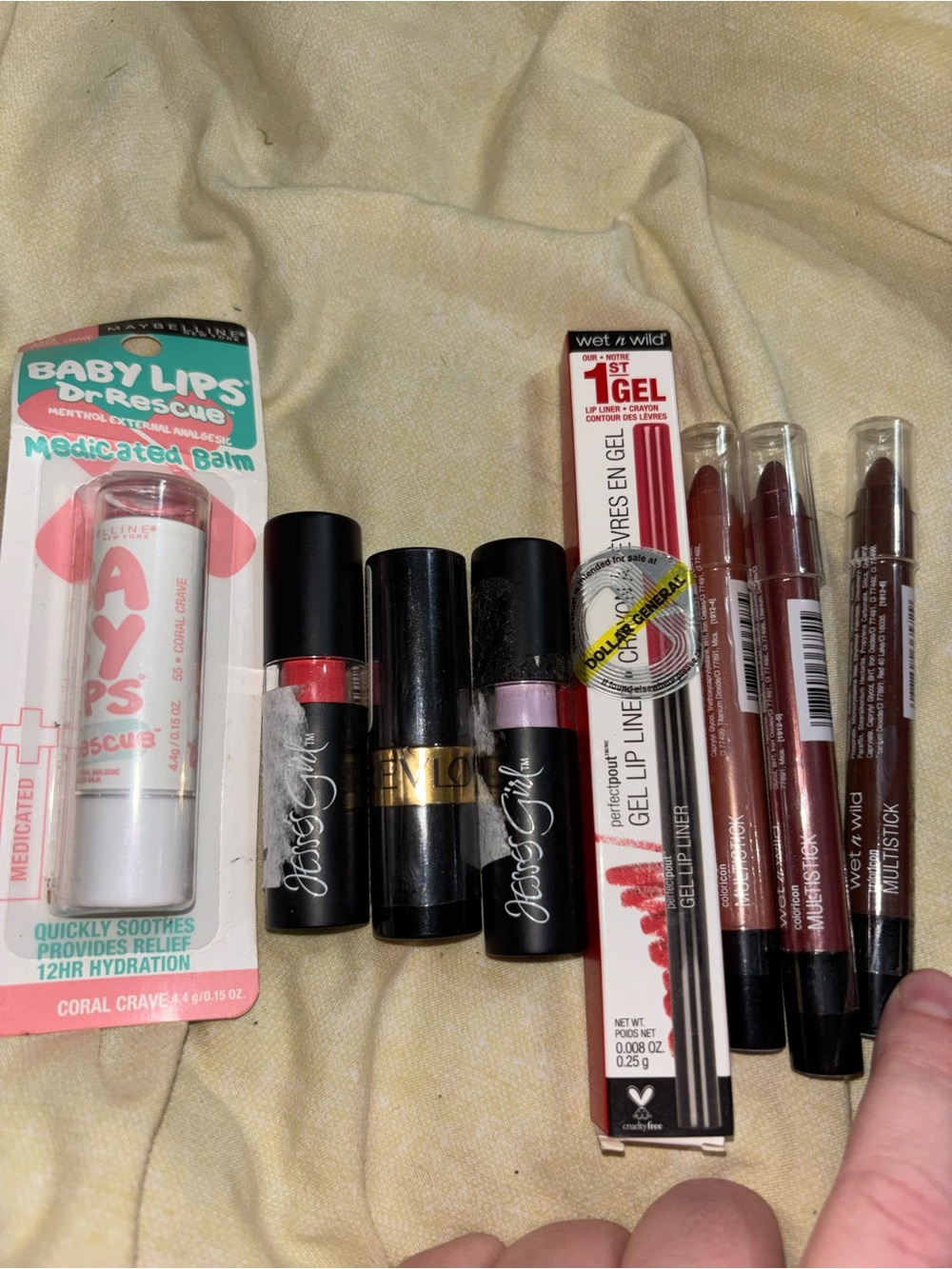 wet n wild Lip Liner & Mixed Lipsticks in Red, Pink, Coral, Brown